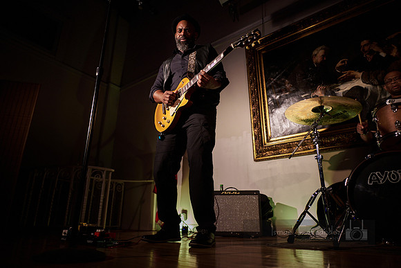 Bobby Bryan Trio 098