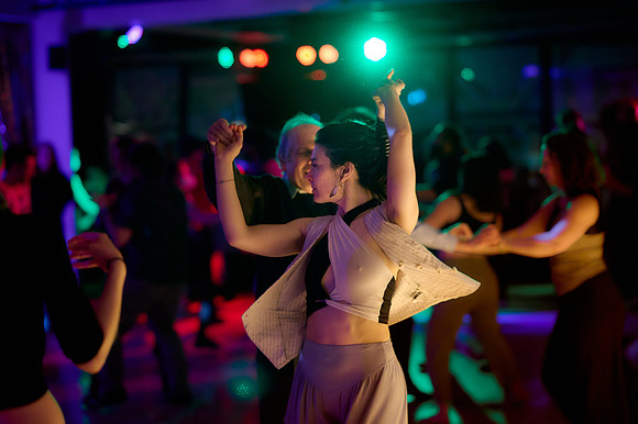Motley Hue Friday 095